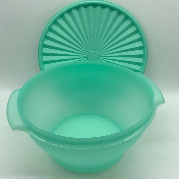 Tupperware Servalier Salad Bowl 4.3 Liter - Picture 13 of 16